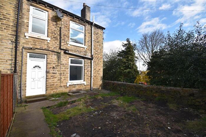 1 Bedroom Terraced House For Sale In Longwood Road, Longwood, Huddersfield, HD3