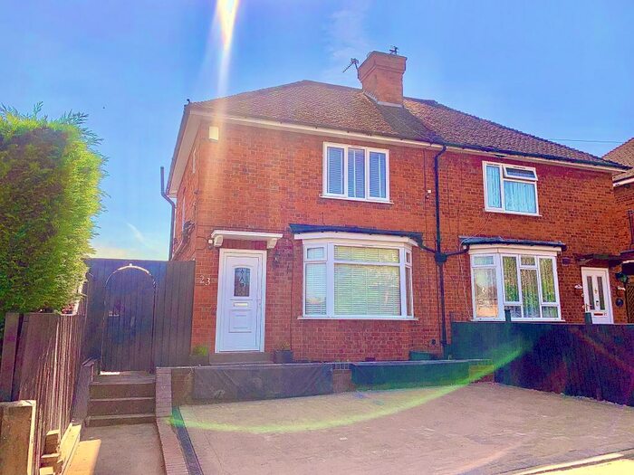 3 Bedroom Semi-Detached House To Rent In Hallfields, Edwalton, NG12