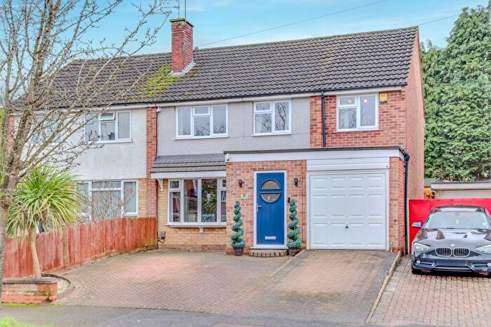 3 Bedroom Semi Detached House For Sale In Priory Walk, Leicester Forest East, LE3