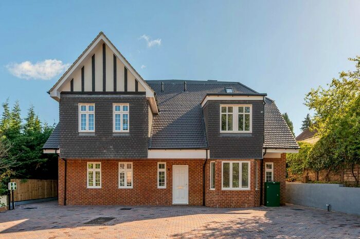 2 Bedroom Flat To Rent In Ark Apartments, South Croydon, CR2