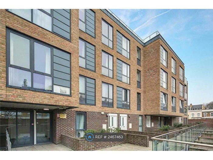 2 Bedroom Flat To Rent In Aubers Ridge Court, London, E3