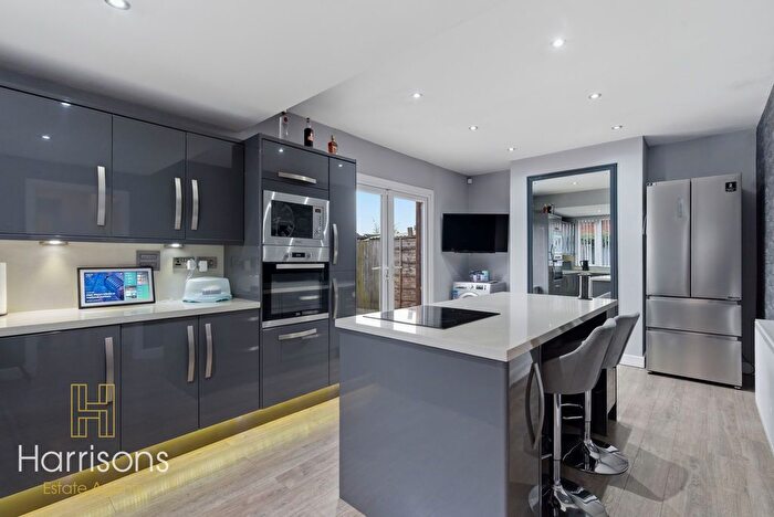 3 Bedroom Semi-detached House To Rent In Leigh Road, Westhoughton, Bolton., BL5