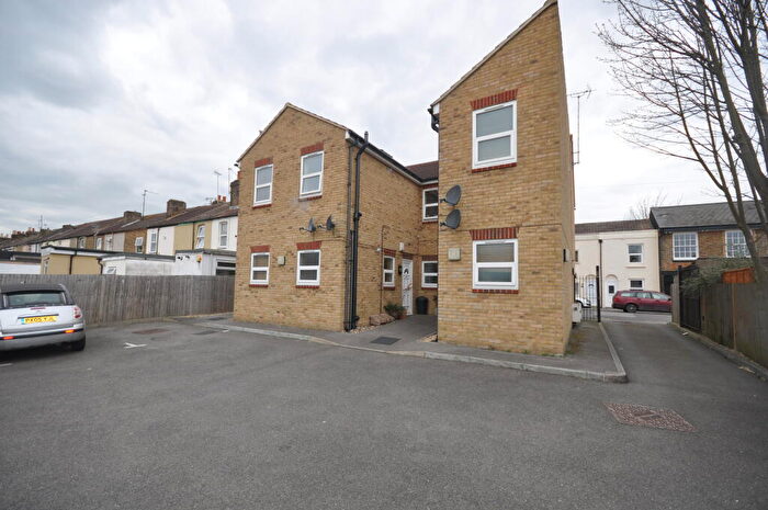 1 Bedroom Maisonette To Rent In Fox Street, Gillingham, ME7