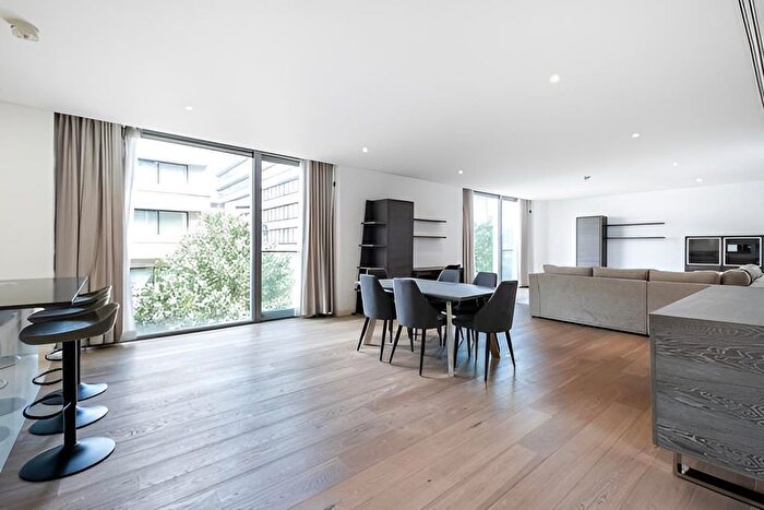 3 Bedroom Flat To Rent In George Street, Marylebone, W1U