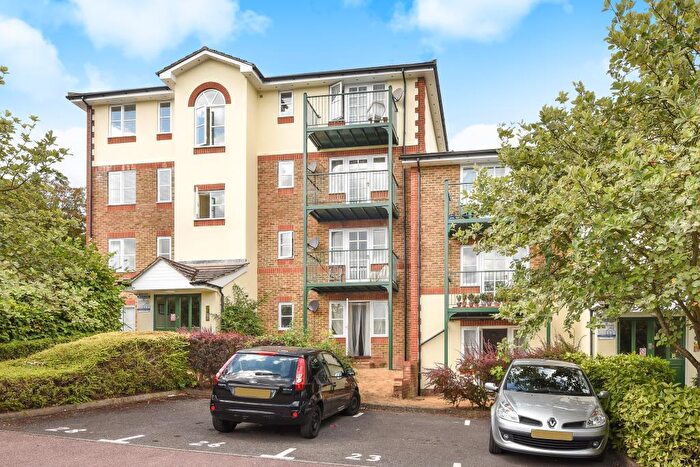 2 Bedroom Apartment To Rent In Alexandra Park, High Wycombe, HP11