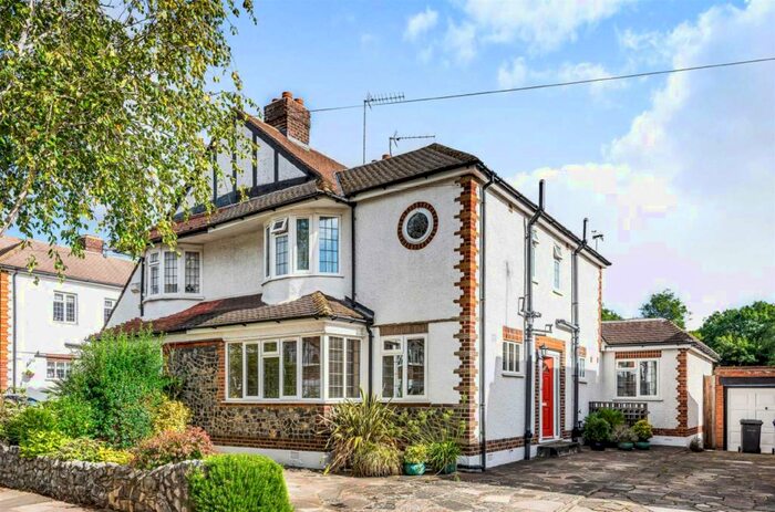 3 Bedroom Semi-Detached House To Rent In Great Bushey Drive, Totteridge, N20