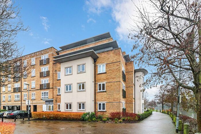 2 Bedroom Property To Rent In Ovaltine Drive, Ovaltine Court Ovaltine Drive, WD4