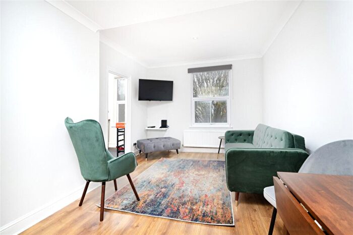 1 Bedroom Apartment To Rent In Dunford Road, Holloway, London, N7