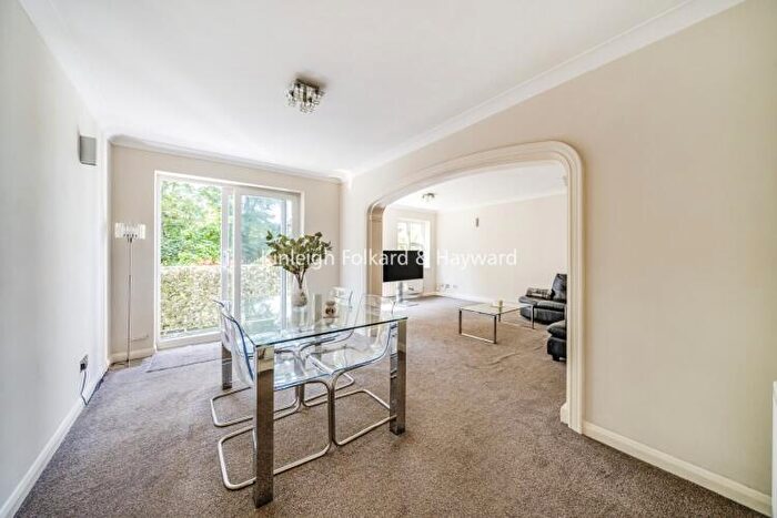 2 Bedroom Apartment To Rent In London Lane Bromley, BR1