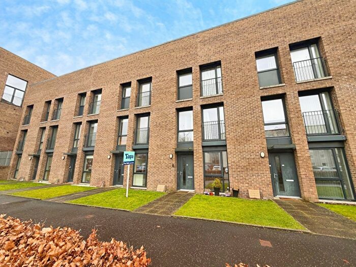 3 Bedroom Town House For Sale In Abbotsford Place, Glasgow, G5
