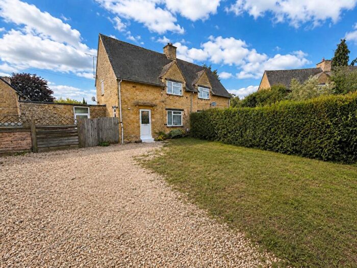 2 Bedroom Semi-Detached House For Sale In The Glebe, Banbury, Oxfordshire, OX17