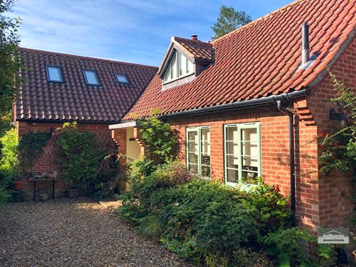 6 Bedroom Detached House For Sale In Crown Street, Banham, NR16