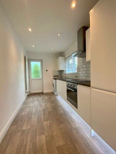 2 Bedroom Flat To Rent In Shorndean Street London, SE6