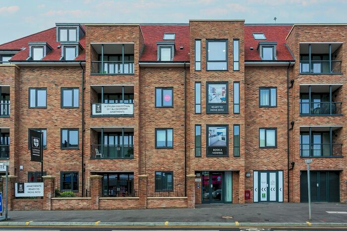 1 Bedroom Flat To Rent In St. Albans Road, Watford, WD24