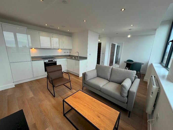 1 Bedroom Flat To Rent In Talbot Road, Manchester, M16