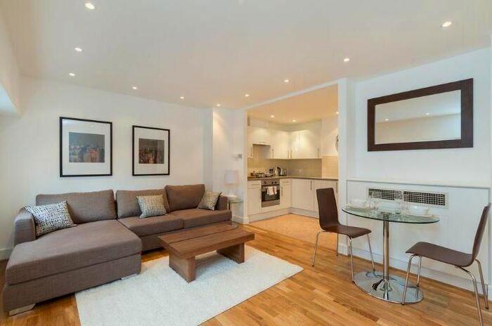 1 Bedroom Flat To Rent In George Street, Marylebone, London, W1U