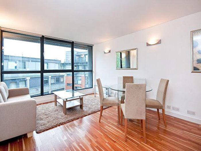 2 Bedroom Apartment To Rent In Britton Street, EC1M