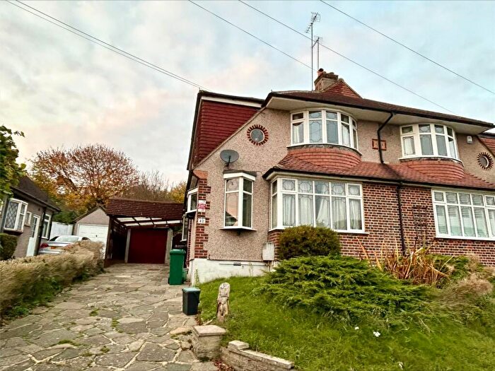 4 Bedroom Semi-Detached House To Rent In Courtfield Rise, West Wickham, BR4