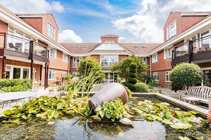2 Bedroom Flat For Sale In High Street, Ticehurst, Wadhurst, TN5