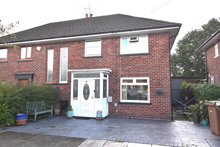 3 Bedroom Semi-Detached House For Sale In Chiltern Road, Prenton, CH42