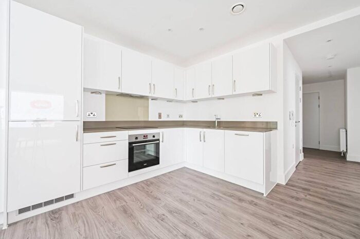 2 Bedroom Flat To Rent In Nautilus Apartments, Canning Town, London, E16