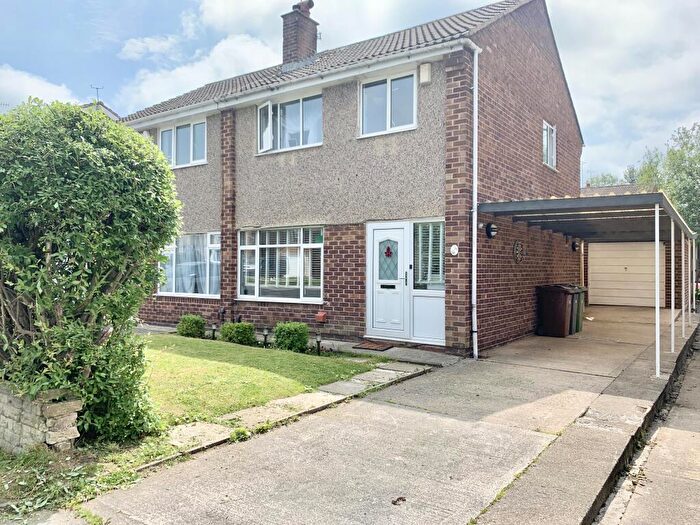 3 Bedroom House To Rent In Primley Park View, Leeds, LS17