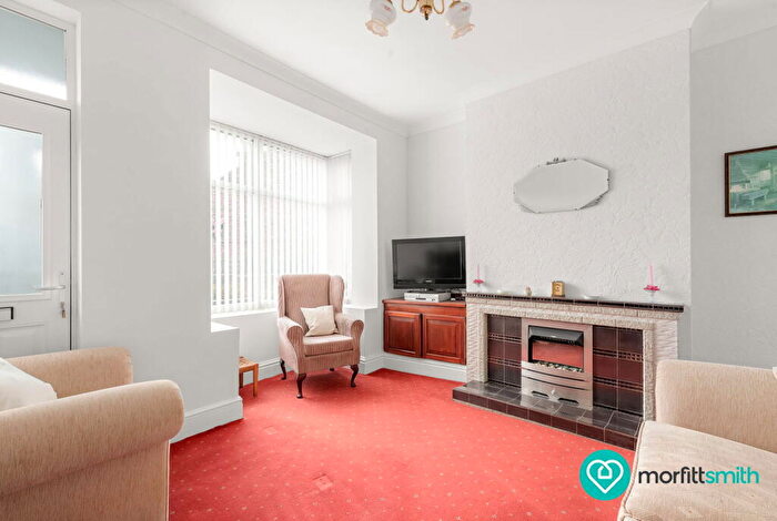 2 Bedroom Semi-Detached House For Sale In Sheffield Lane, Catcliffe, S60