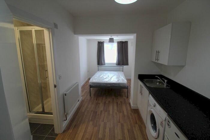 Studio To Rent In Oakmere Avenue, Potters Bar, EN6