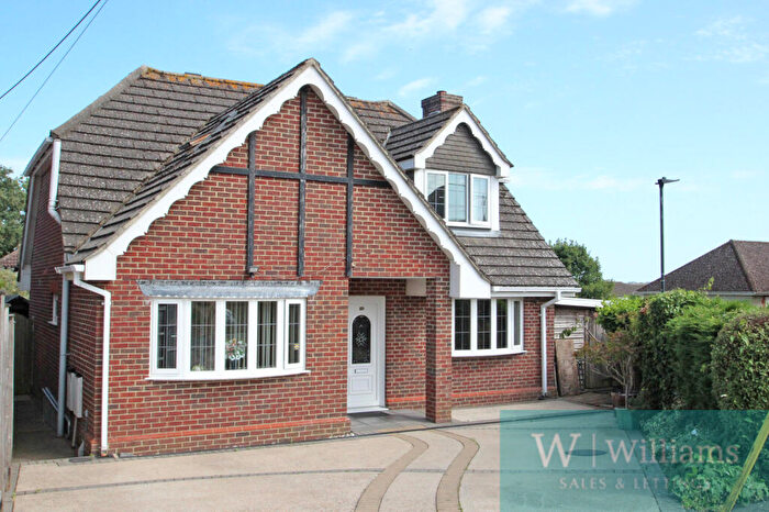 3 Bedroom Detached House For Sale In Church Road, Wootton Bridge, Ryde, PO33