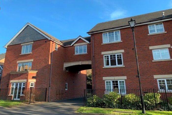3 Bedroom Flat To Rent In Harrington Walk, Lichfield, WS13
