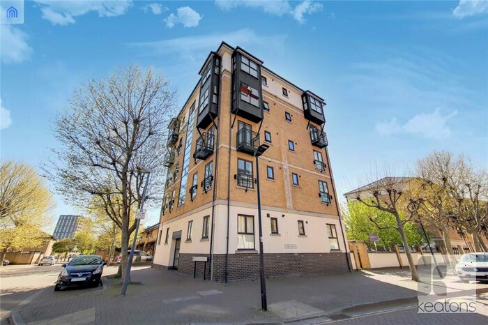 2 Bedroom Flat To Rent In Parr House, Beaulieu Avenue, London, E16