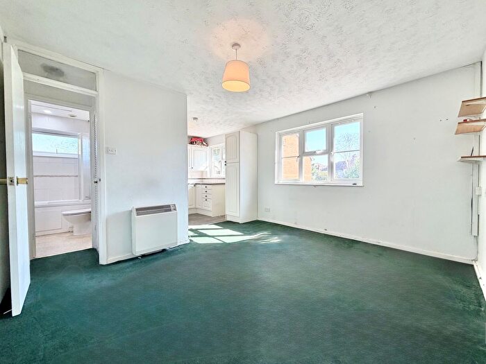 1 Bedroom Flat To Rent In Rider Close, Sidcup, DA15