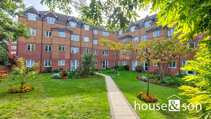 2 Bedroom Apartment For Sale In Viscount Court, Owls Road, Bournemouth, BH5
