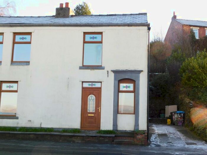 2 Bedroom Semi-Detached House To Rent In Ripponden Road, Moorside, Oldham, OL4