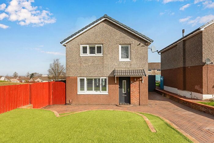 3 Bedroom Detached House For Sale In Baberton Mains Wood, Edinburgh, EH14