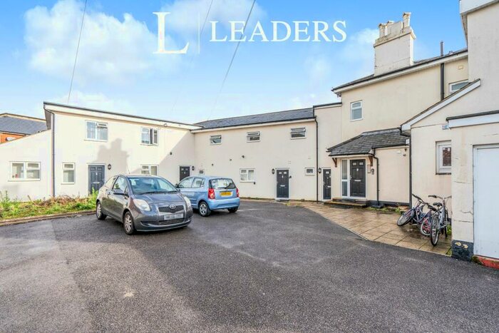 2 Bedroom Flat To Rent In Shirley Road, Southampton -, SO15