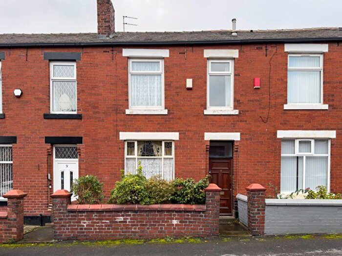 3 Bedroom Terraced House For Sale In Whalley Road, Rochdale, OL12