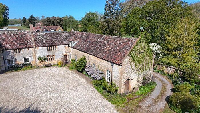 6 Bedroom Property For Sale In Church Lane, Misterton - No Onward Chain, TA18
