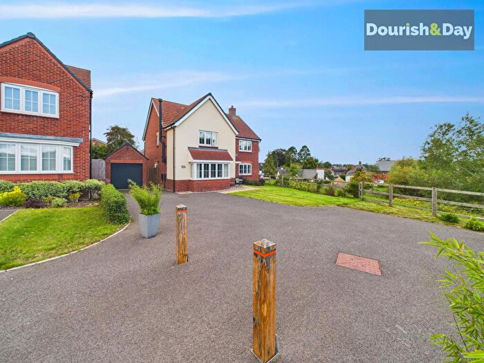 5 Bedroom Detached House For Sale In Saddler Grove, Eccleshall, ST21