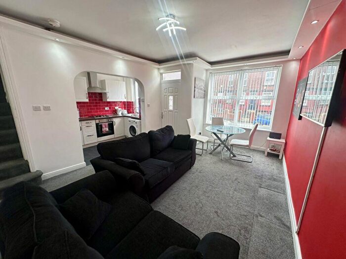 2 Bedroom House To Rent In St. Hildas Place, Leeds, LS9