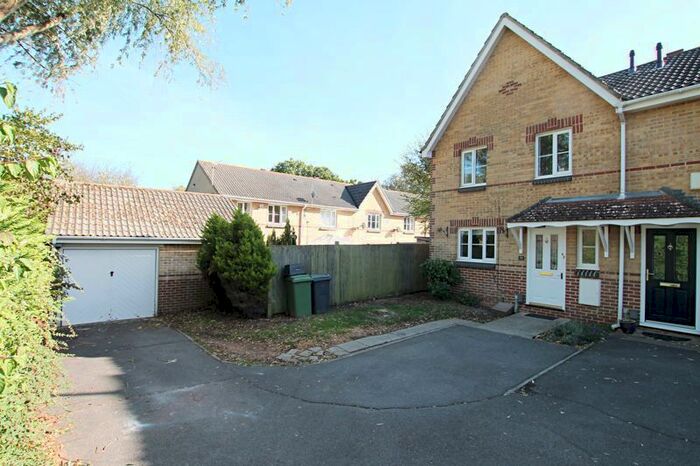 3 Bedroom Terraced House To Rent In Saffron Way, Whiteley, Fareham, PO15