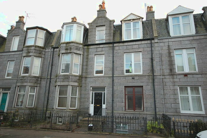 1 Bedroom Flat To Rent In Union Grove, First Floor Left, City Centre, Aberdeen, AB10