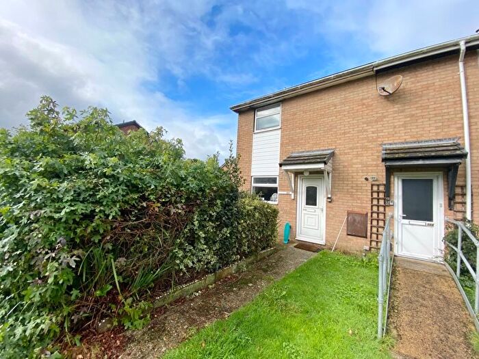 2 Bedroom End Of Terrace House To Rent In Alvington Manor View, Newport, PO30