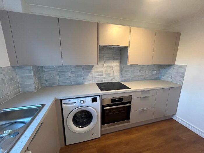 2 Bedroom Property To Rent In Guernsey Close, Burpham, Guildford, GU4