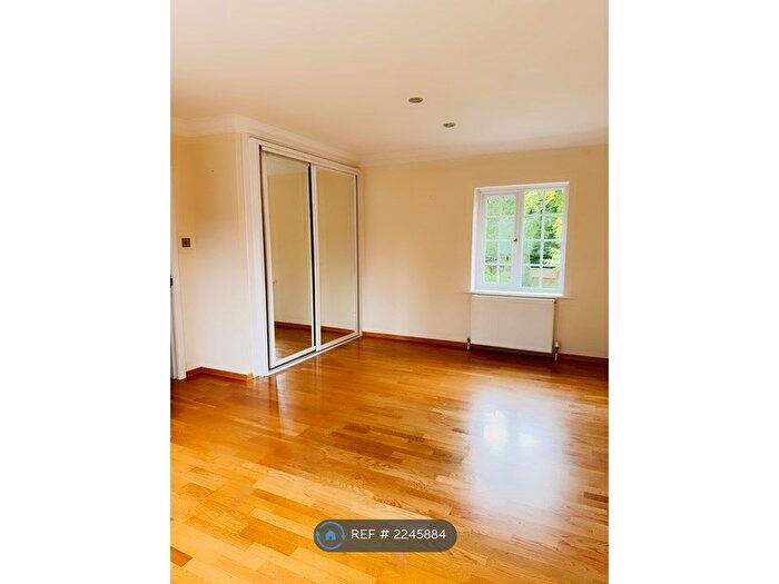 8 Bedroom Detached House To Rent In Bournemouth, Bournemouth, BH3