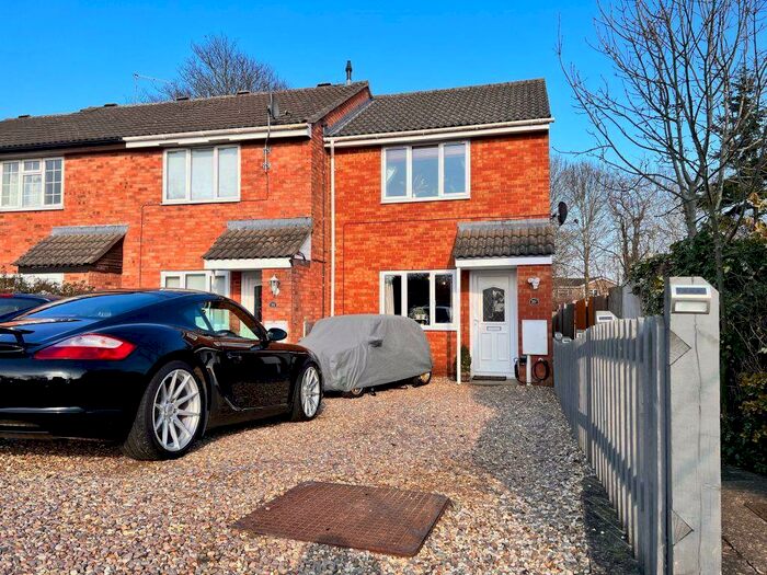 2 Bedroom House To Rent In Stefen Hill, NN11