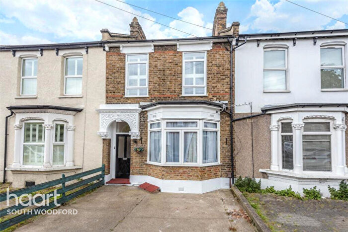 1 Bedroom Character Property To Rent In Malmesbury Road, London, E18