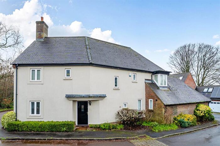 4 Bedroom Link Detached House For Sale In Badger Sett, Blandford St. Mary, Blandford Forum, DT11