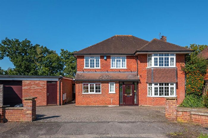 5 Bedroom Detached House For Sale In Wood Close, Redhill, RH1