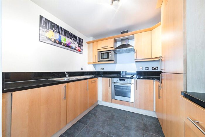 2 Bedroom Apartment To Rent In Constable House, Cassilis Road, London, E14